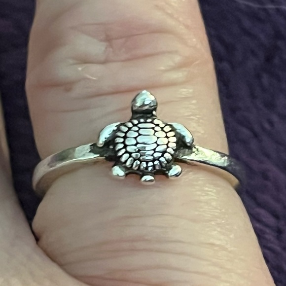 💖3/$10!!! Whimsical, adorable silver turtle ring. So cute and so much fun! OS. - Picture 4 of 11